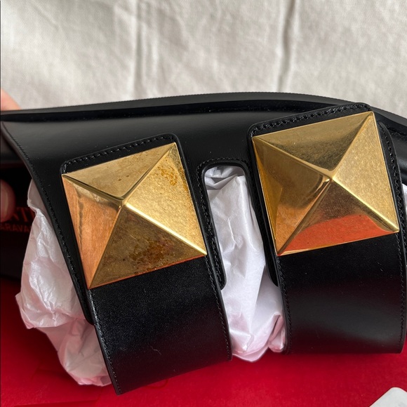 Valentino Garavani Roman Stud Sandal - Picture 8 of 10